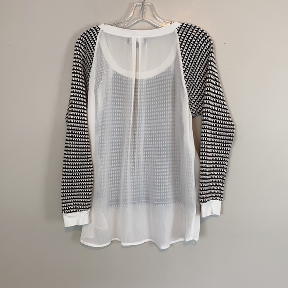 Sanctuary Mixed Media Sweater w/ Sheer Back Size Medium - Picture 5 of 10